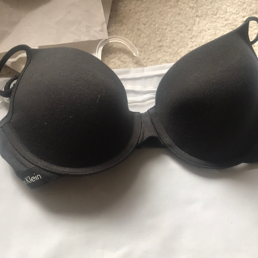 NWT CALVIN KLEIN SEDUCTIVE COMFORT LACE PUSH-UP BRA 34C